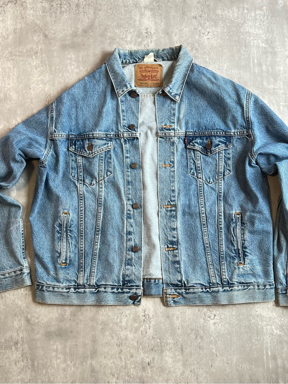 Vintage Levi's Type 3 Light Blue Denim Trucker Jacket - Men's Casual Layer